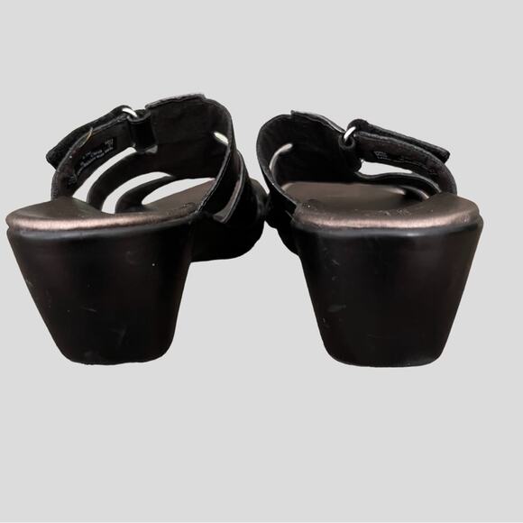 Clarks Bendables Ella Celtic Sandals 8.5 M Black Leather Slides 60481 Comfort - Picture 6 of 12